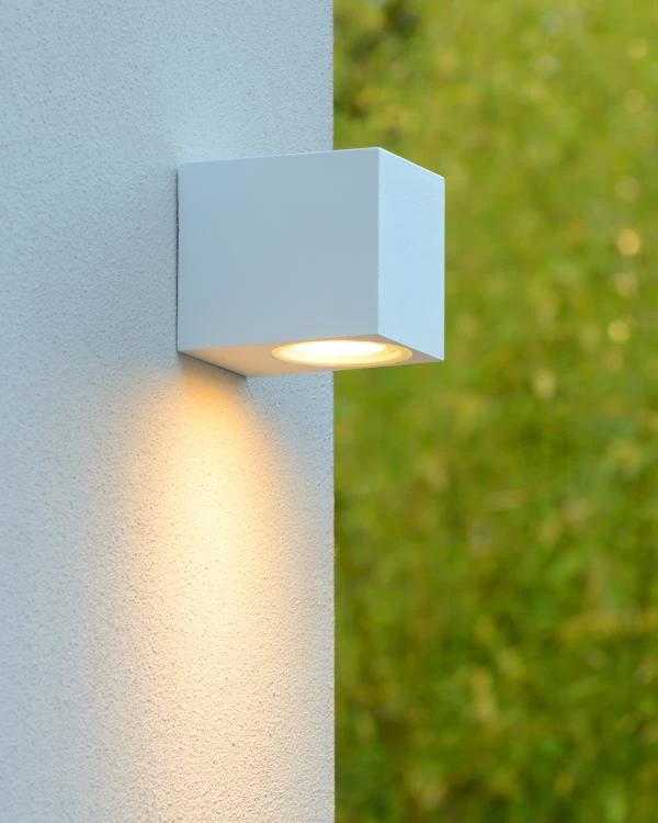 Lucide ZORA-LED - Wandstrahler / Wandleuchte Innen/Außen - LED Dim. - GU10 - 1x5W 3000K - IP44 - Weiß - SFEER 1